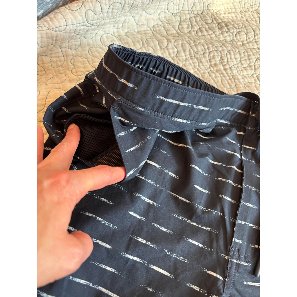 VRST Mens Slim Fit Shorts Bundle 2pk Navy Stripe Black Abstract Marble Large - Picture 3 of 10